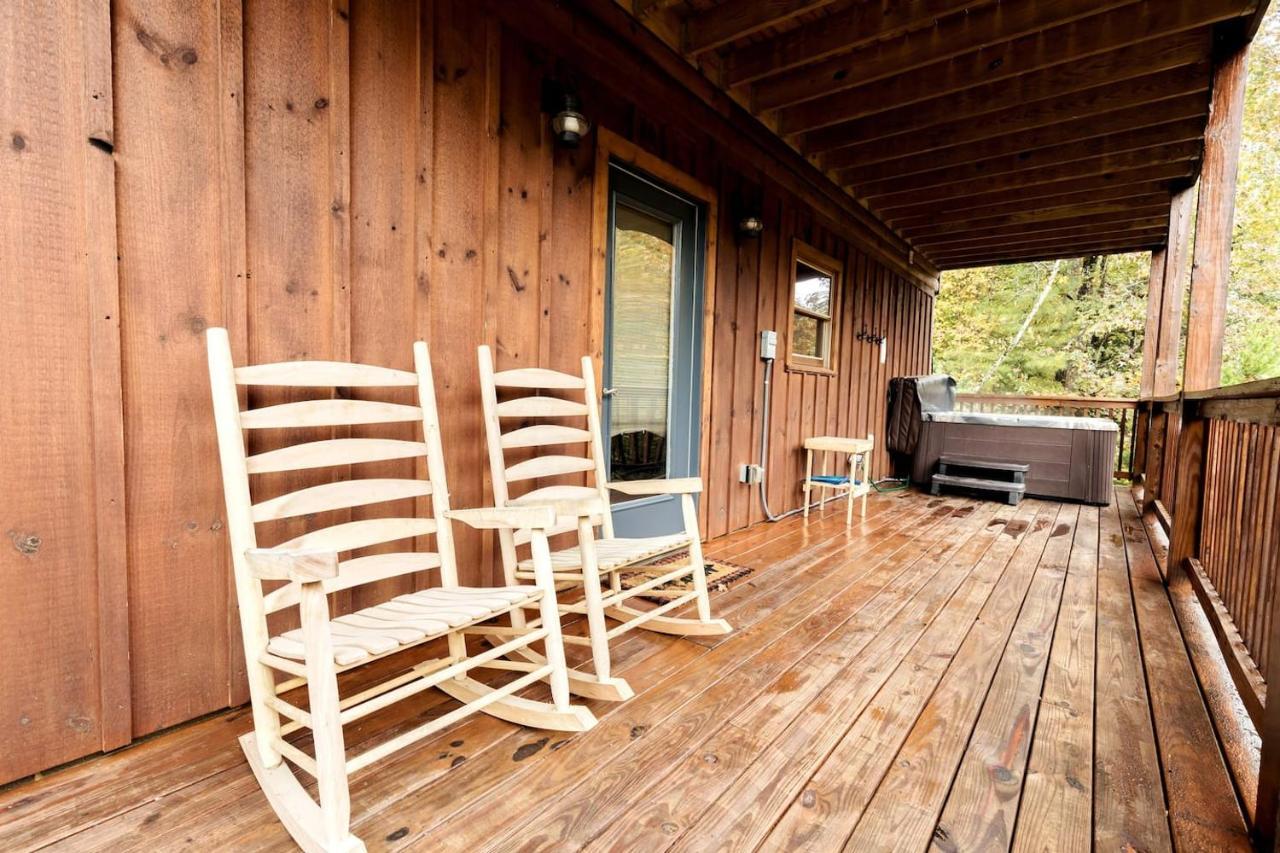 Smoky Mtn Hideaway - Cabin W/ Hot Tub & Pool Table Villa Sevierville Exteriör bild